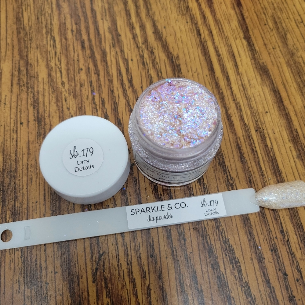 Sparkle & Co. Lacy Details